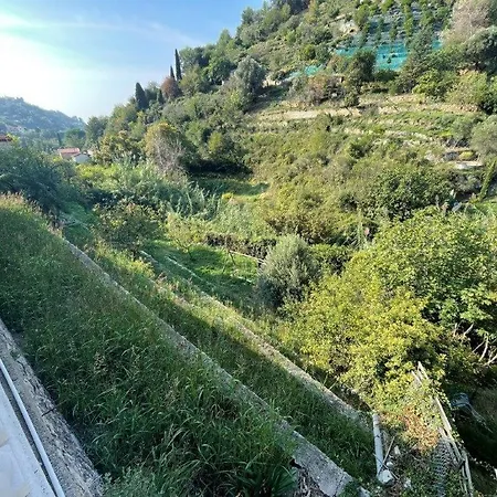 Rez De Avec Piscine Apartmán *