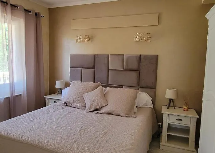 Apartman Rez De Avec Piscine Menton